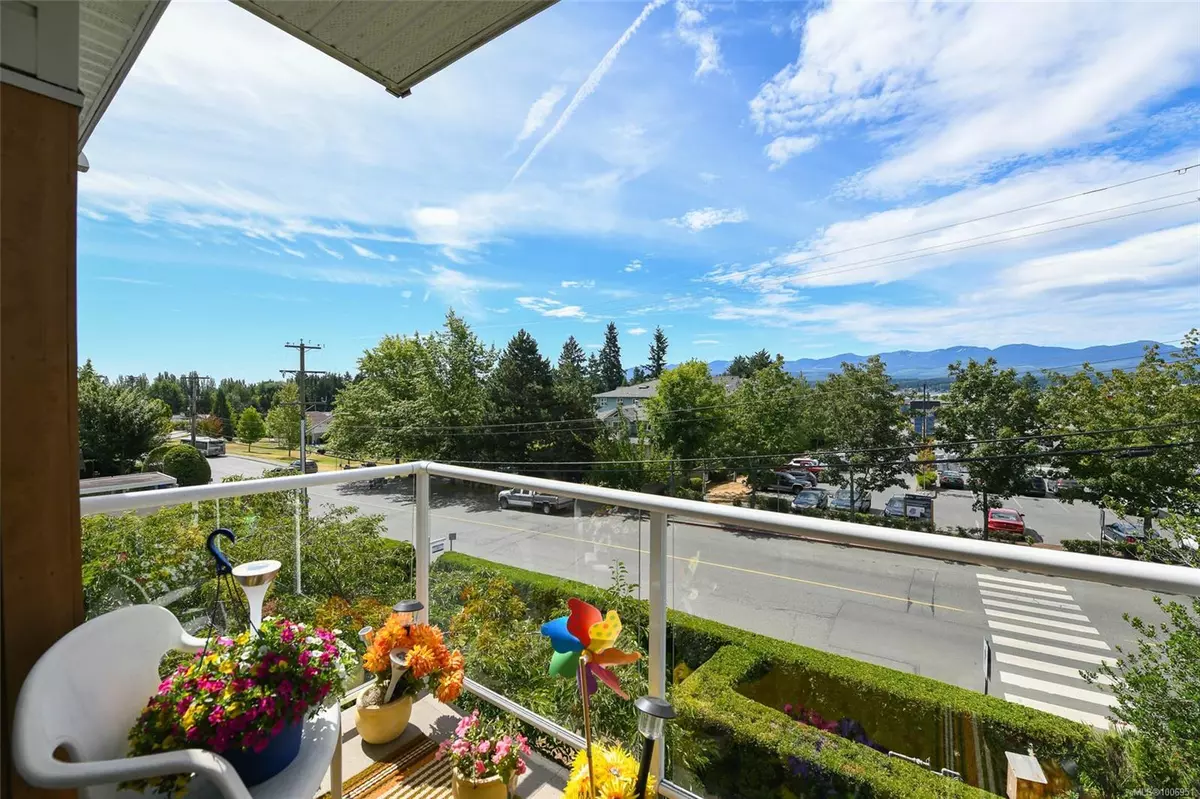 Comox, BC V9M 2N1,1686 Balmoral Ave #306