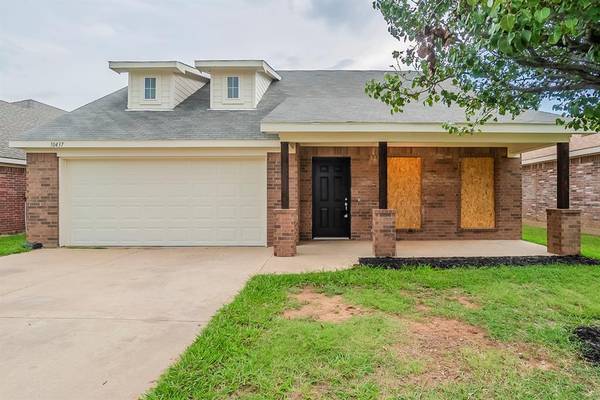 10437 Manhassett Drive, Fort Worth, TX 76140