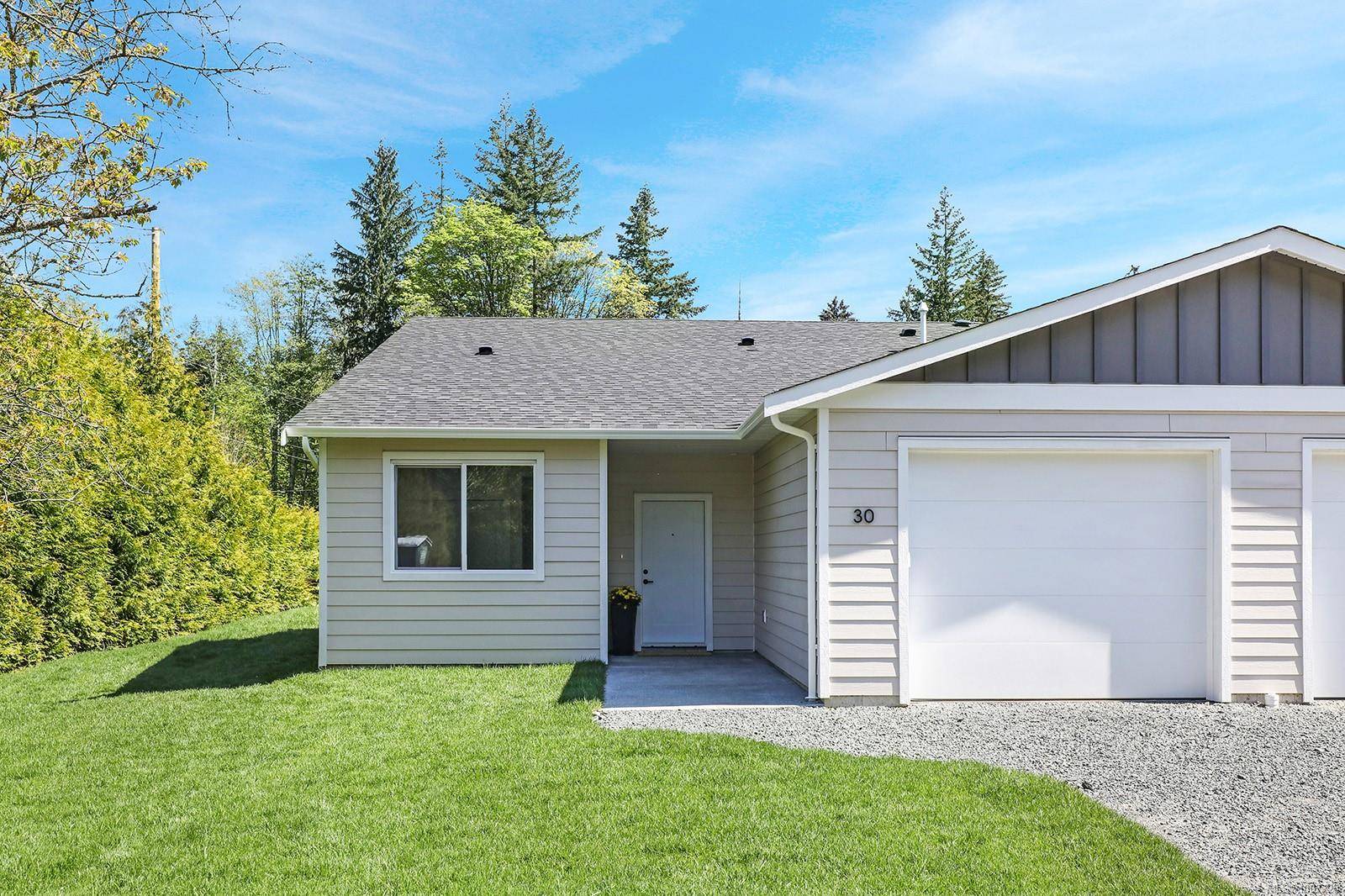 1505 Croation Rd #1, Campbell River, BC V9W 3T4