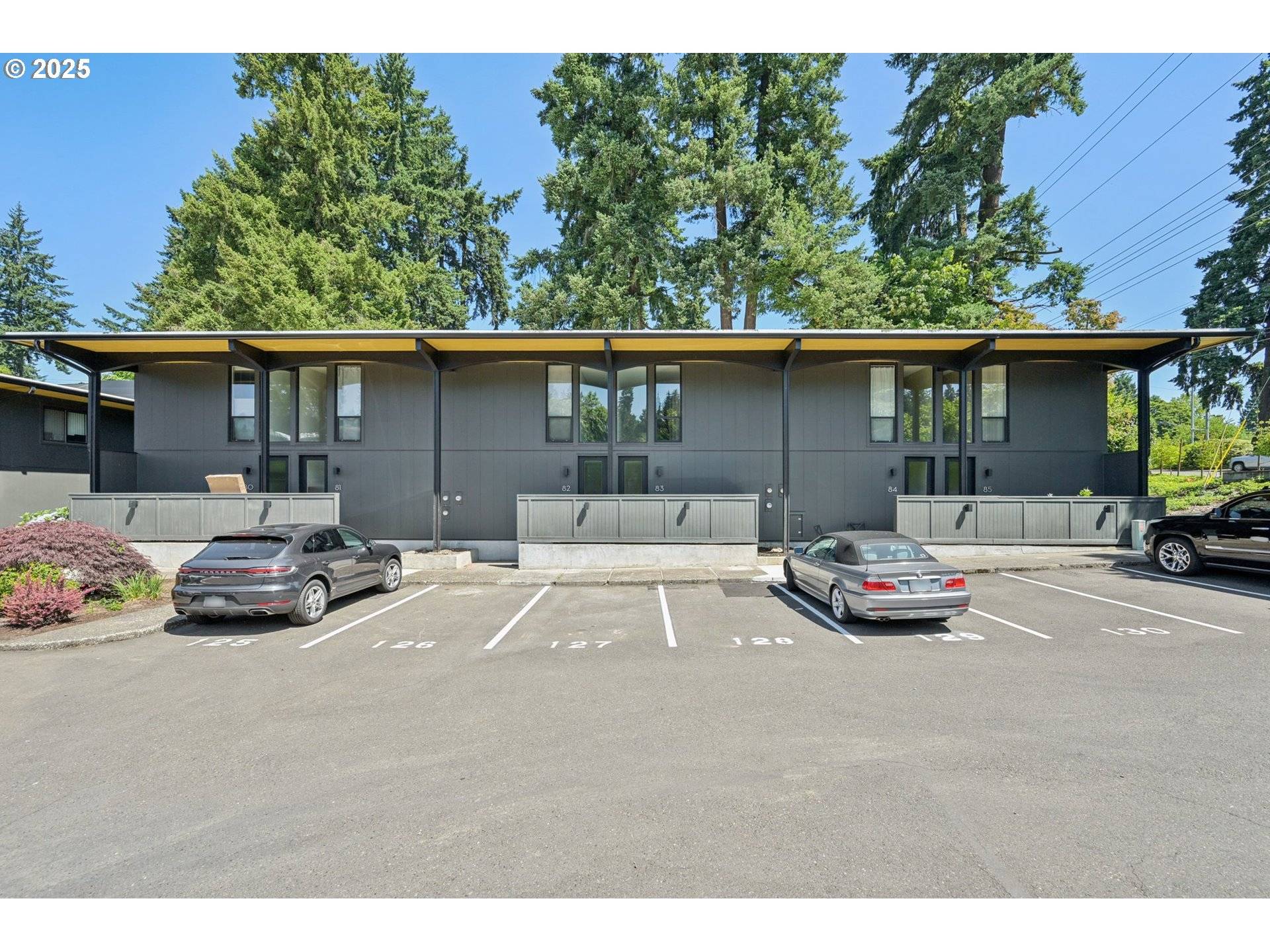 Lake Oswego, OR 97034,668 MCVEY AVE #83