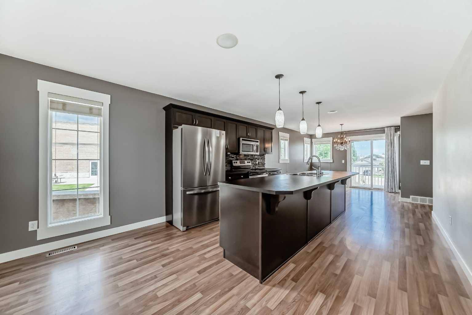 101 Indigo LN, Chestermere, AB T1X 0E5