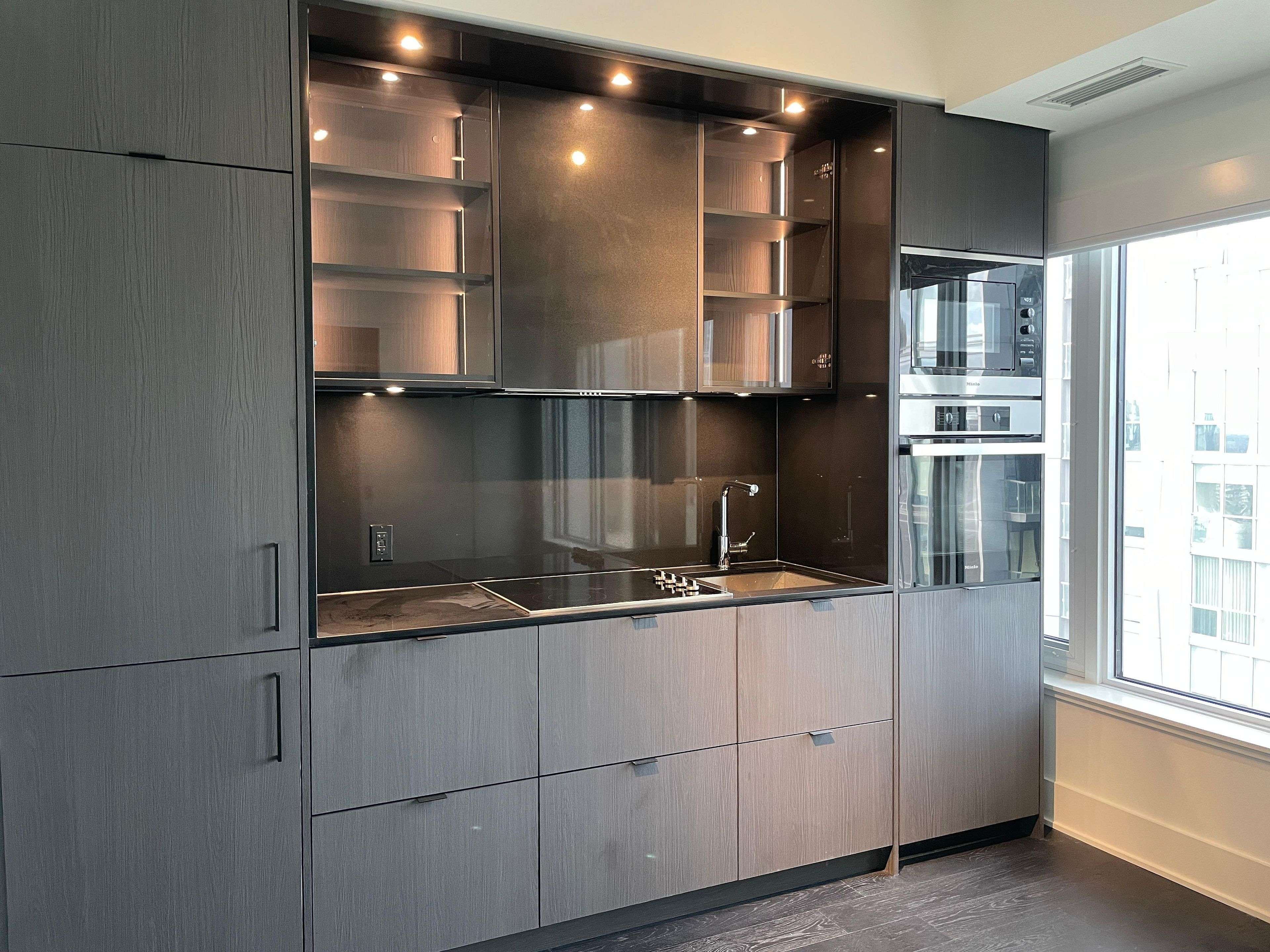 11 Yorkville AVE #2708, Toronto C02, ON M4W 0B7