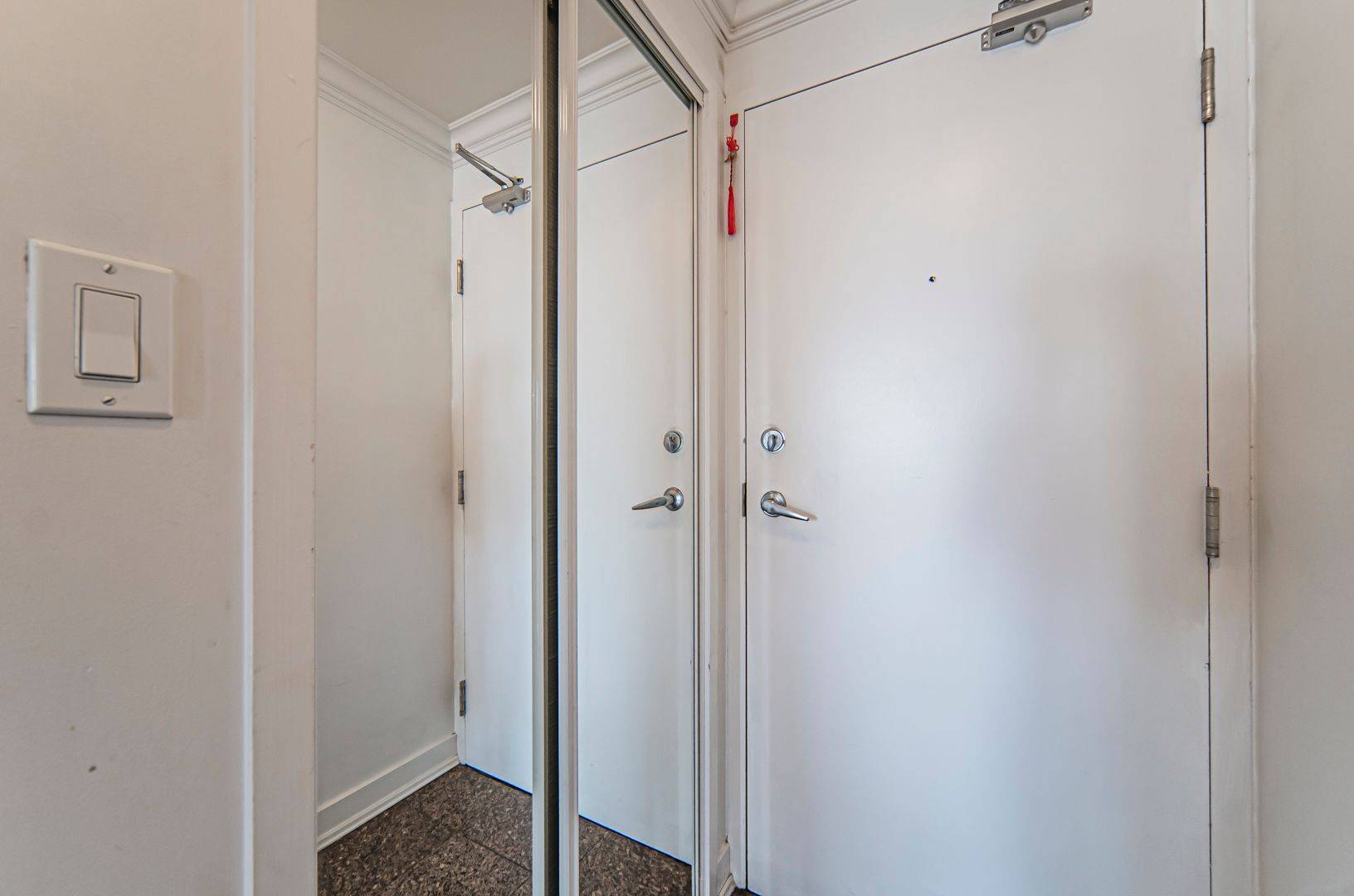 Toronto C01, ON M5V 3V2,10 Navy Wharf CT #3501