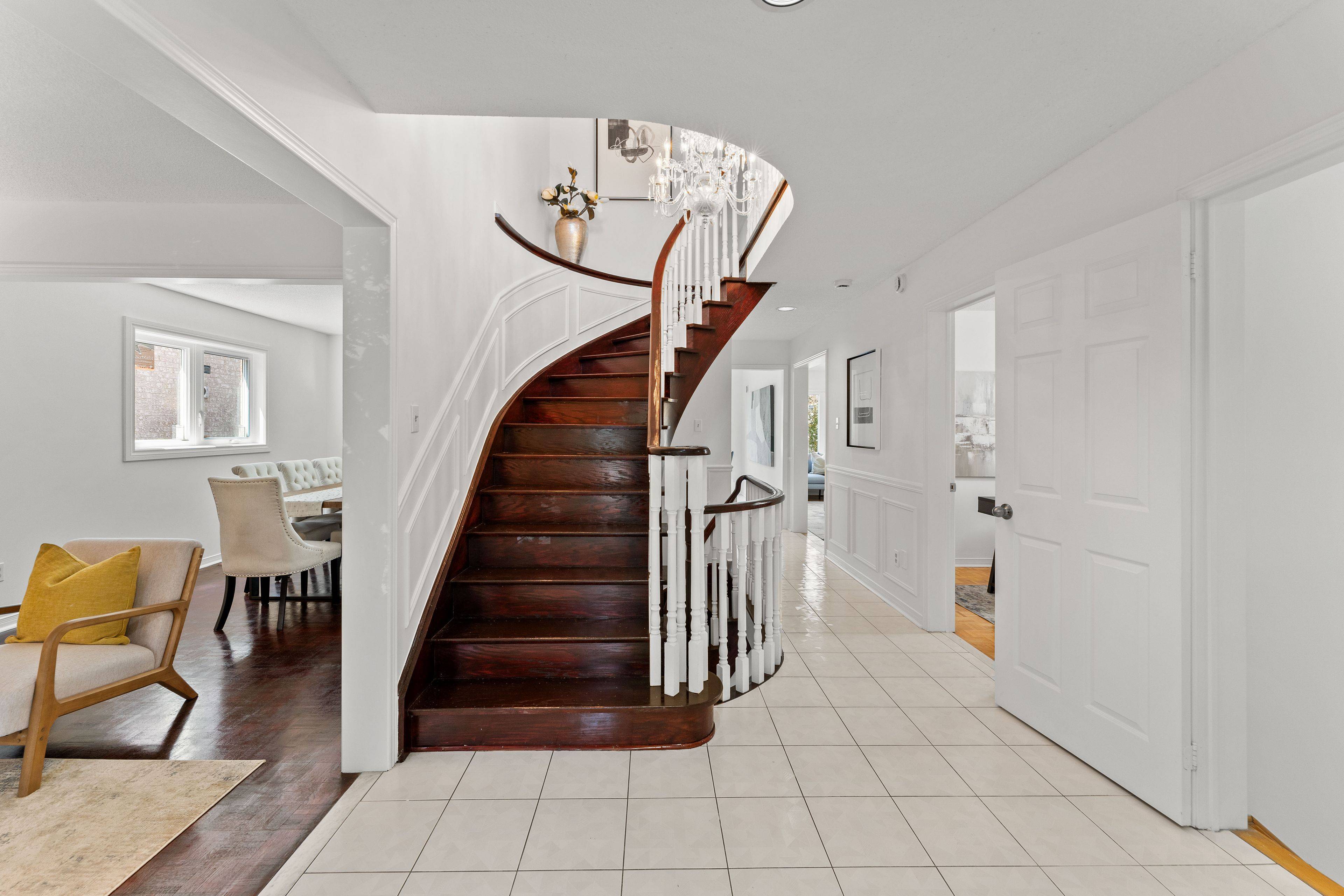Richmond Hill, ON L4C 0B4,175 Berwick CRES