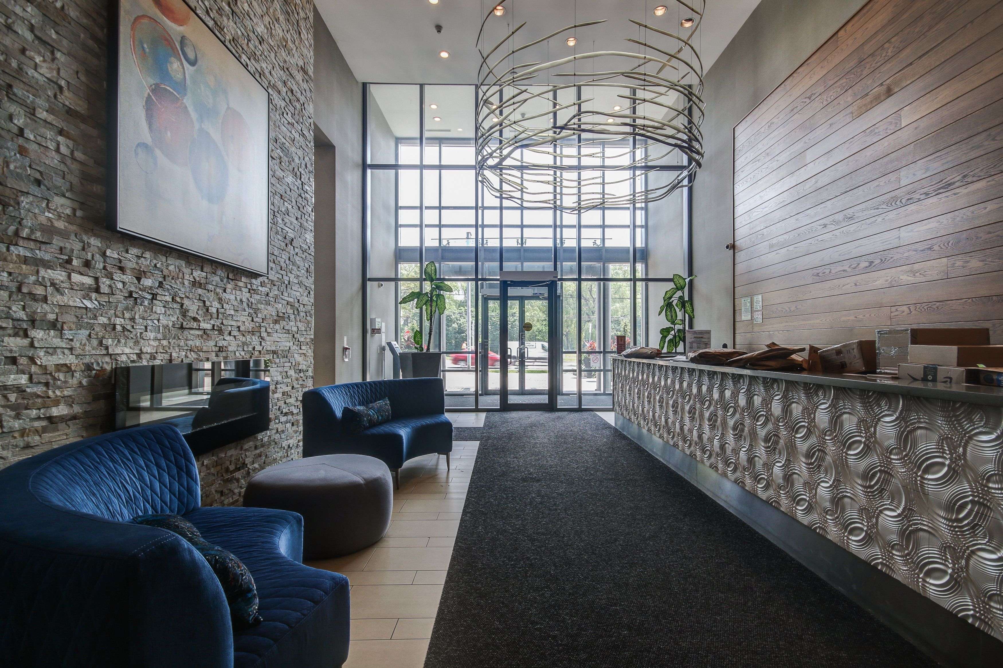 Toronto W06, ON M8V 0B2,2230 Lakeshore BLVD W #2703