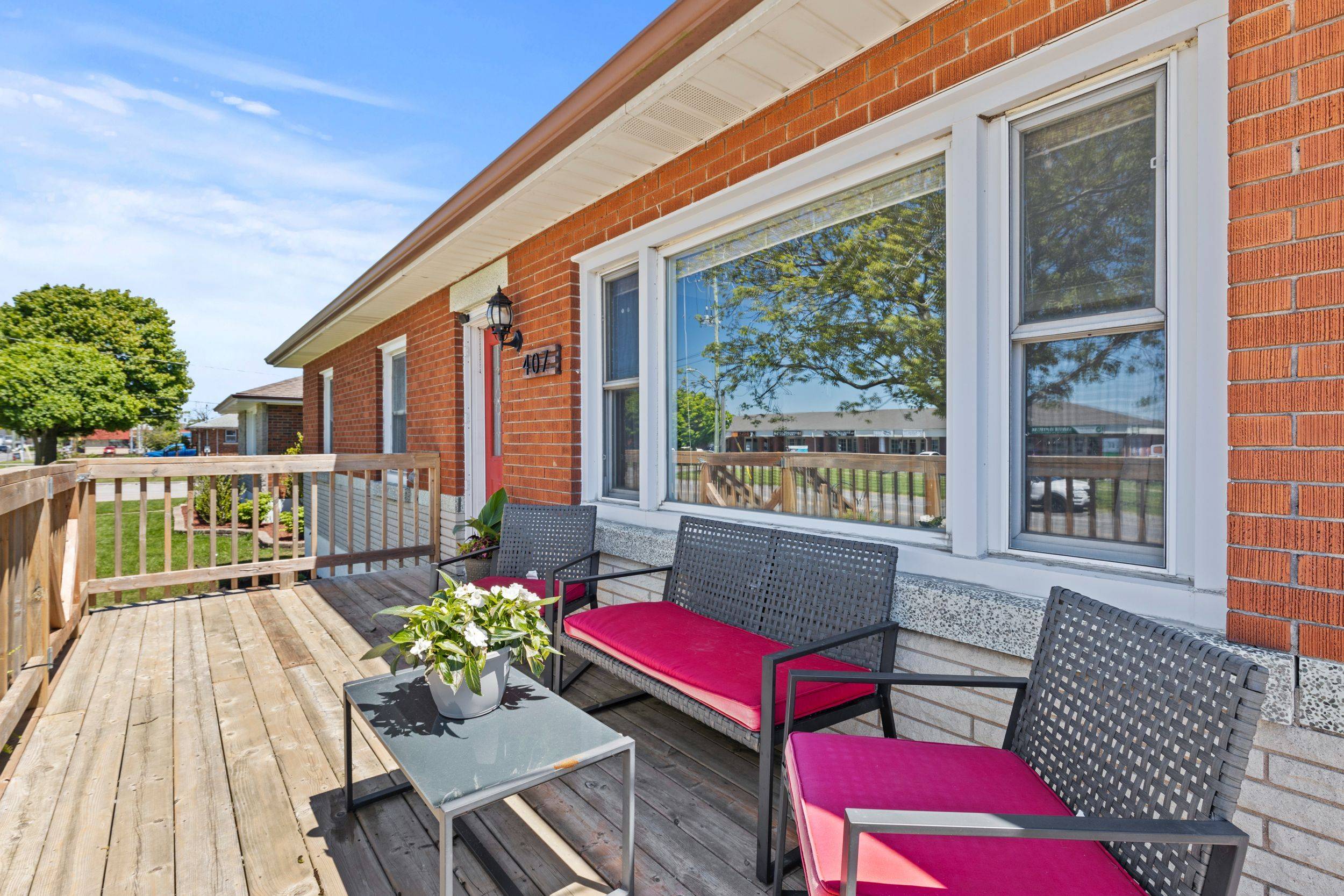 Port Colborne, ON L3K 4Y1,407 Steele ST