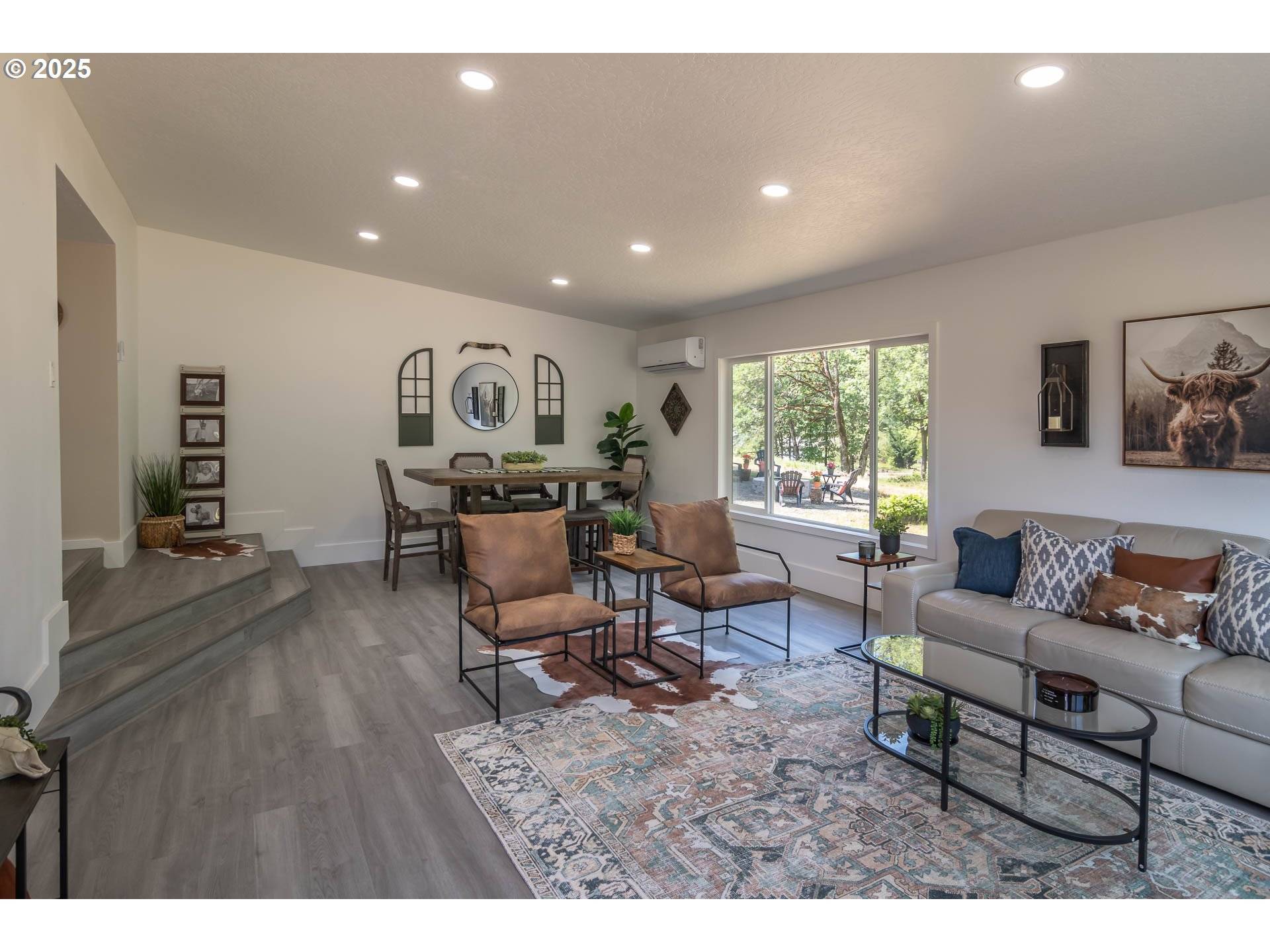 Roseburg, OR 97471,1052 RESTON RD