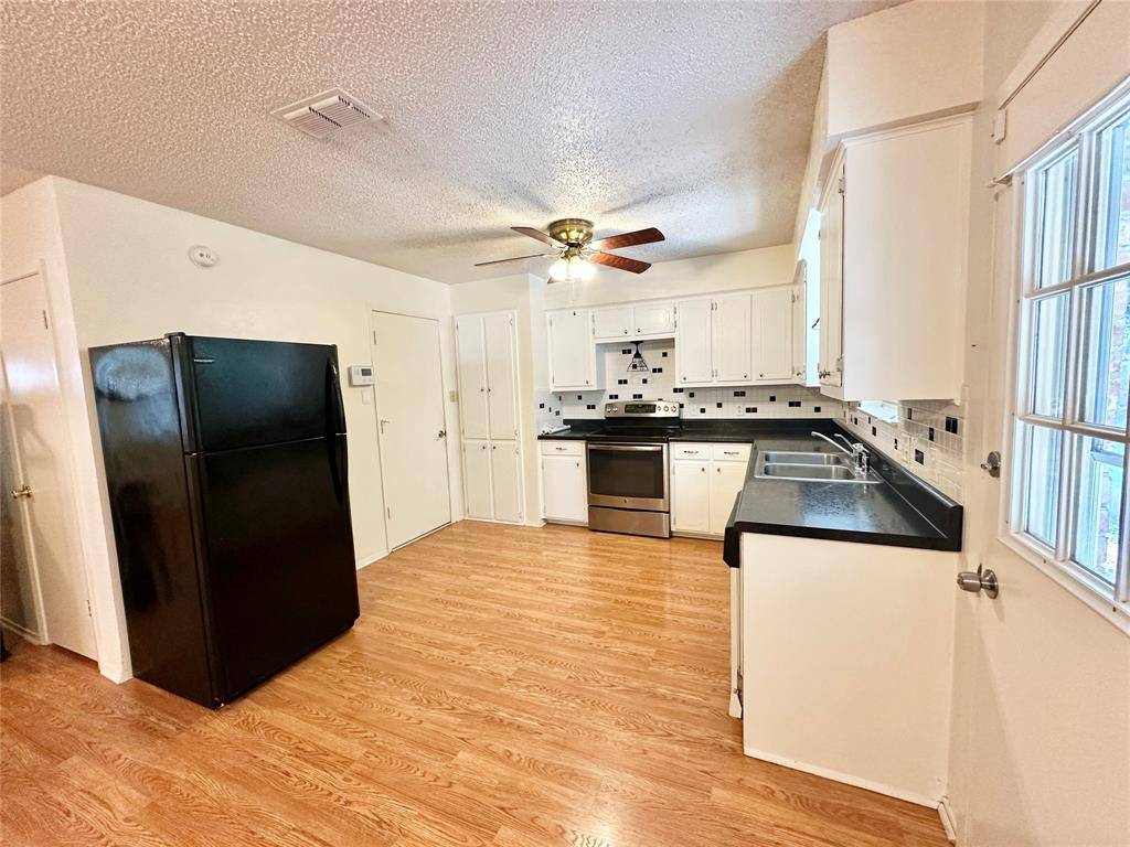 Gainesville, TX 76240,901 W Star Street