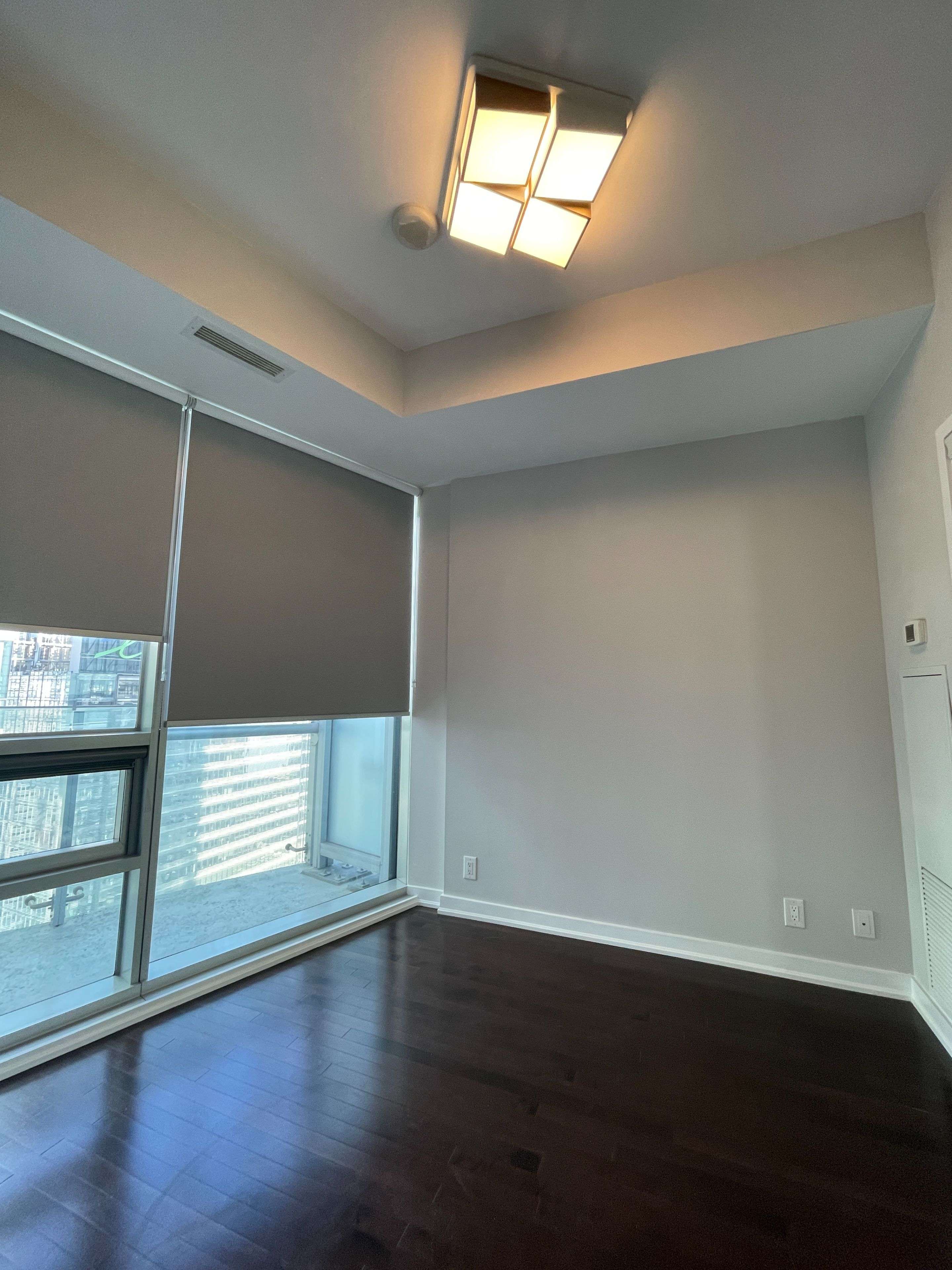 Toronto C01, ON M5J 0B1,14 York ST #3710