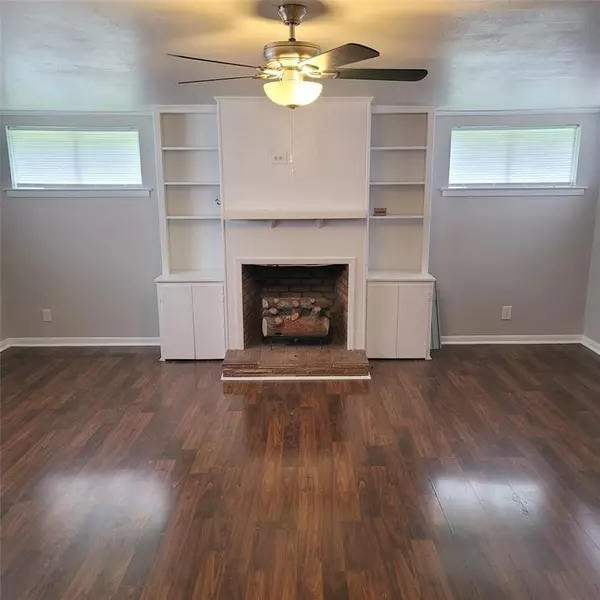 Waxahachie, TX 75165,206 Monticello Drive