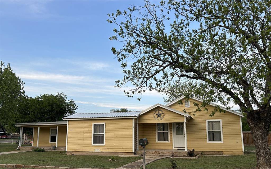 708 Barrow Street, Goldthwaite, TX 76844