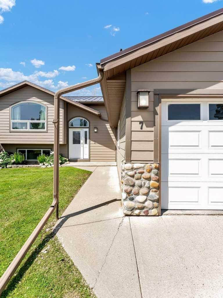 Brooks, AB T1R 1G6,7 Park PL West