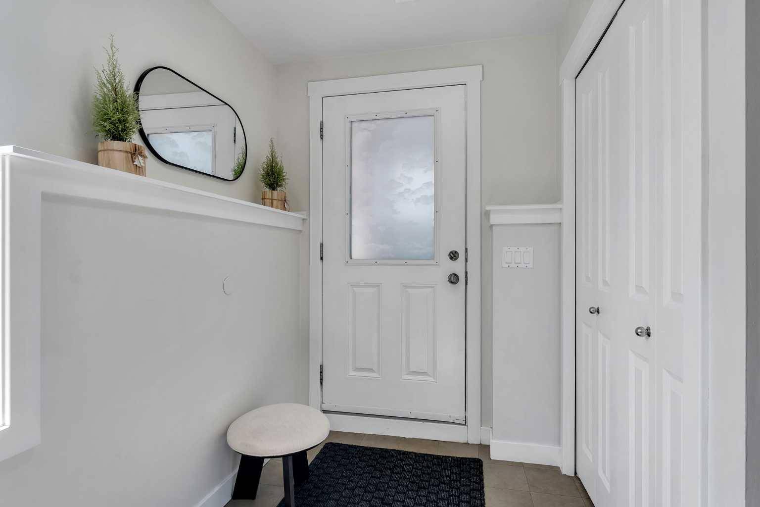 Chestermere, AB T1X 0P6,300 Marina DR #198