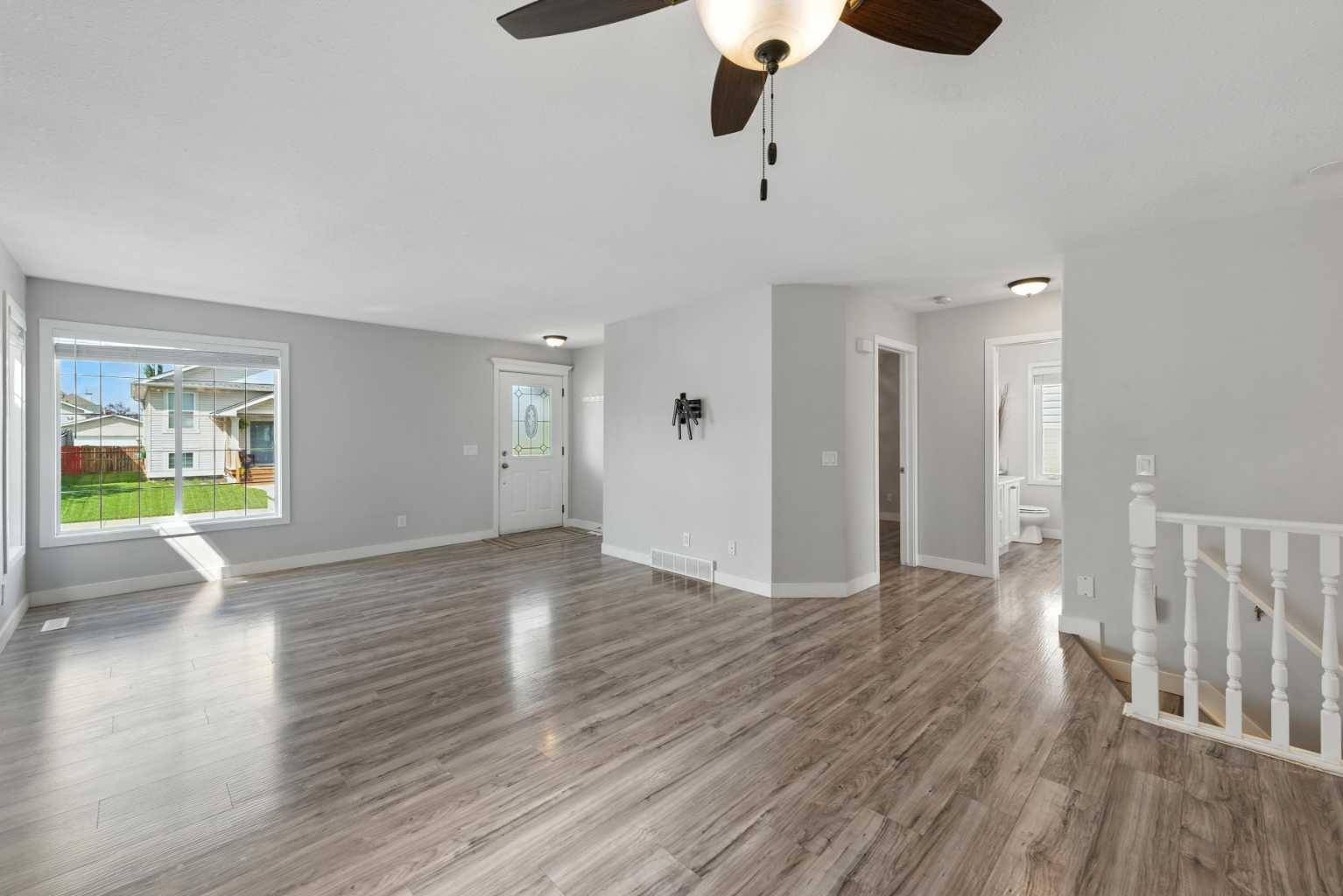 Airdrie, AB T4B2W7,56 Luxstone CRES Southwest
