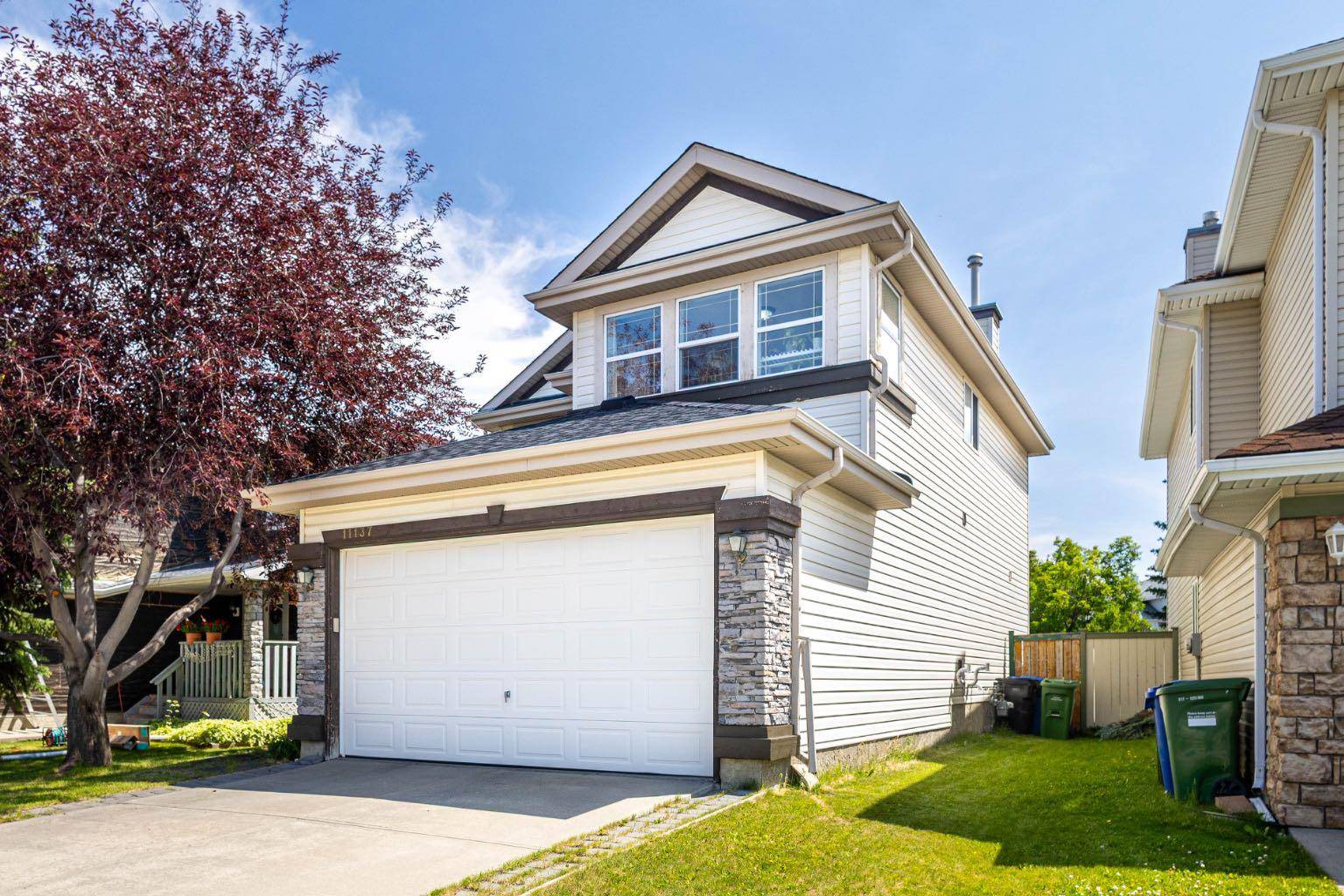 11137 Hidden Valley DR Northwest, Calgary, AB T3A 5Z6