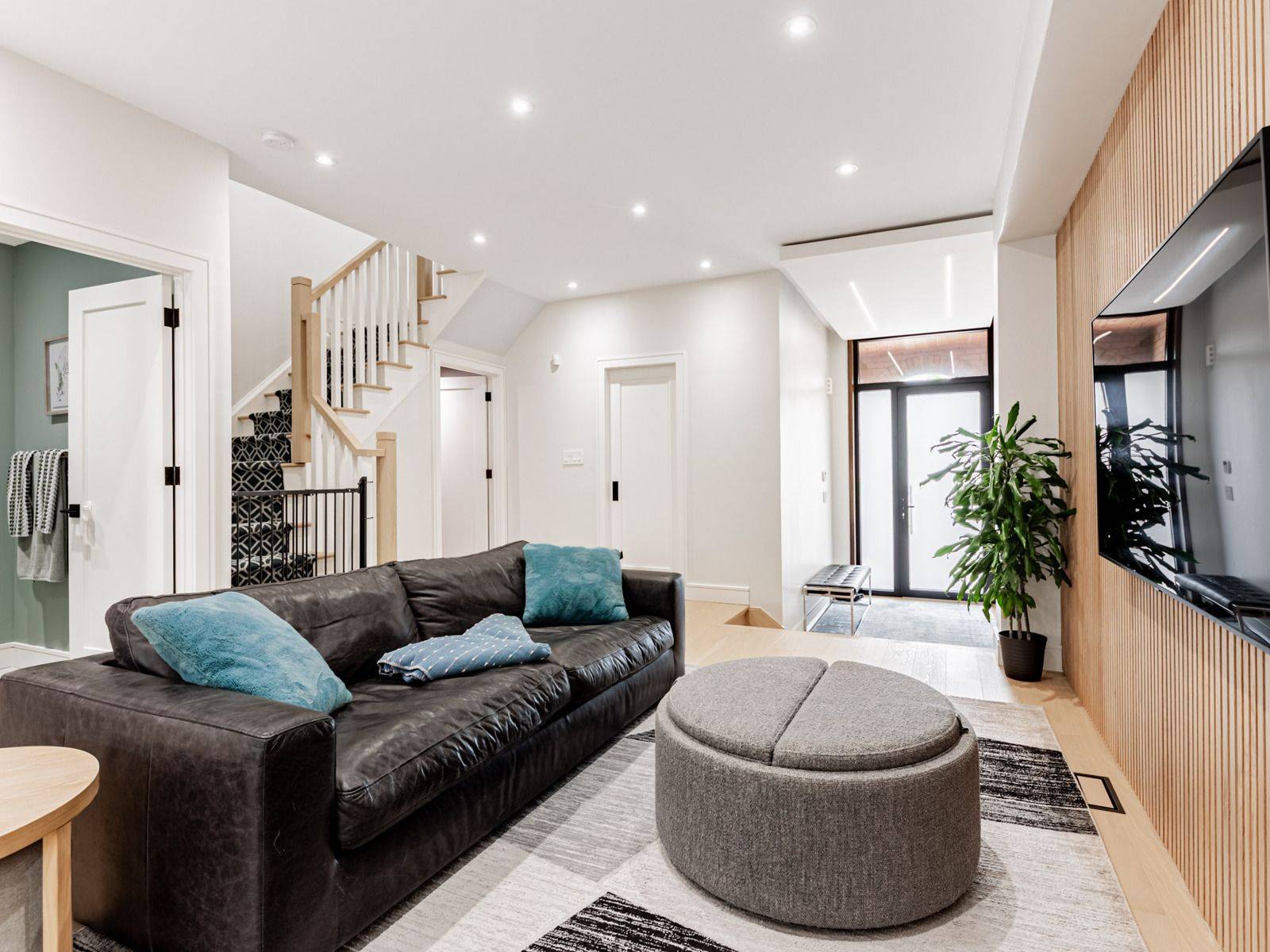 Vaughan, ON L4J 8P2,128 Kingsbridge CIR