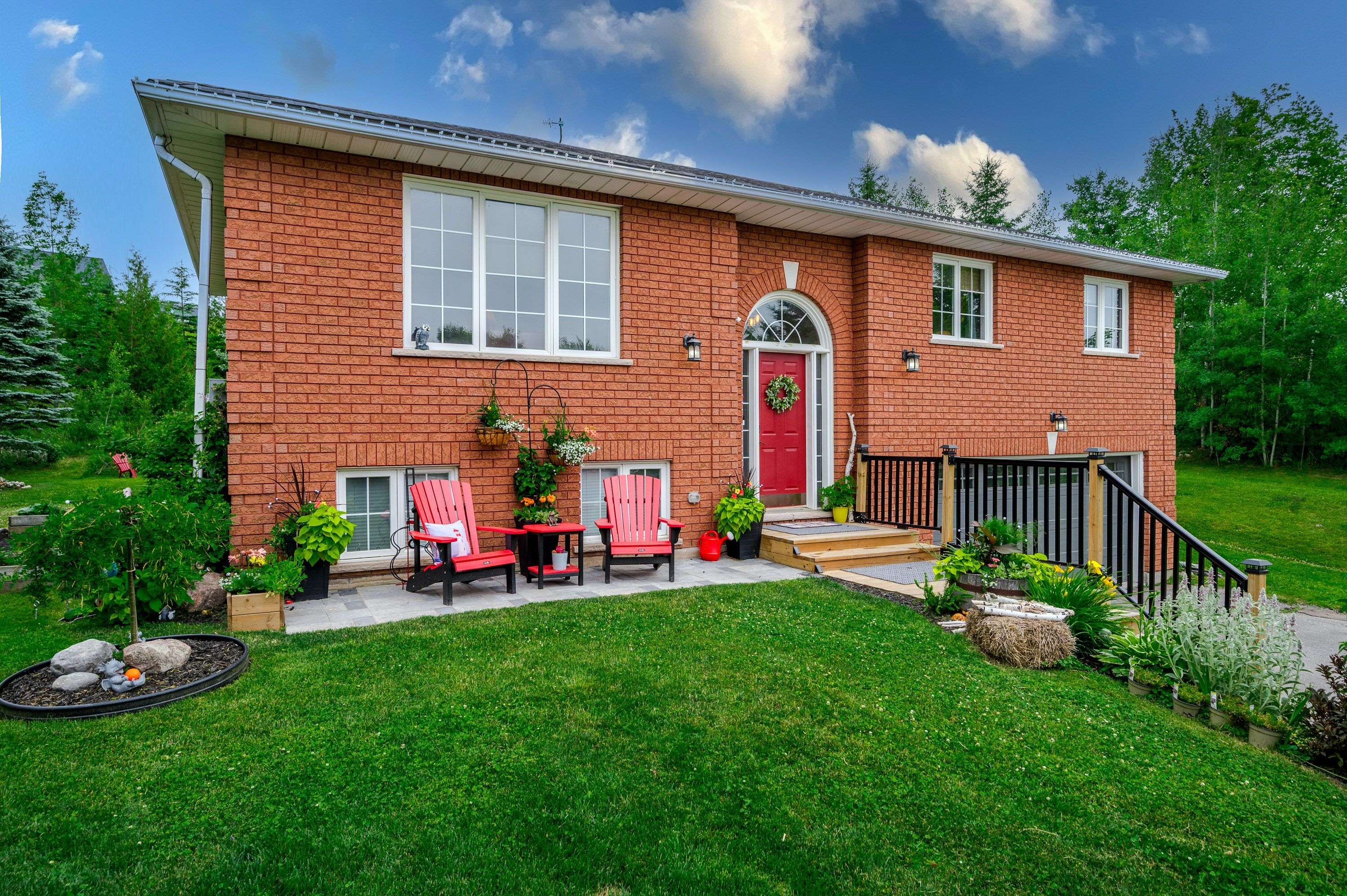 2403 Kennedy DR, Cavan Monaghan, ON L0A 1C0