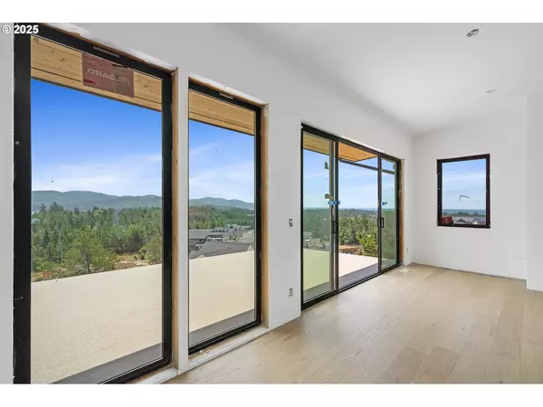 Manzanita, OR 97130,456 Sea View DR