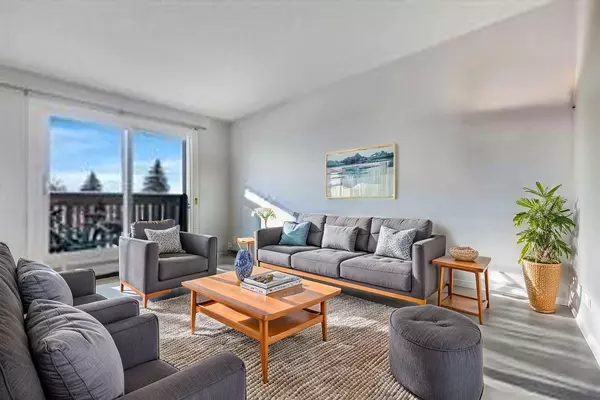 Calgary, AB T2S2H6,11620 Elbow DR SW #512
