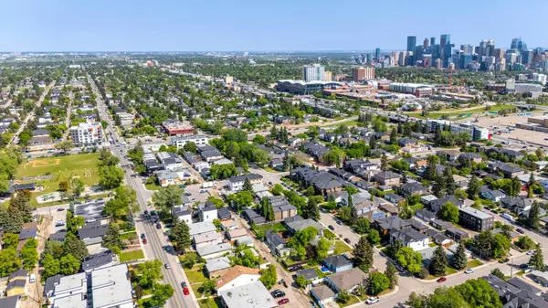 Calgary, AB T2M1B2,1635 19 AVE NW