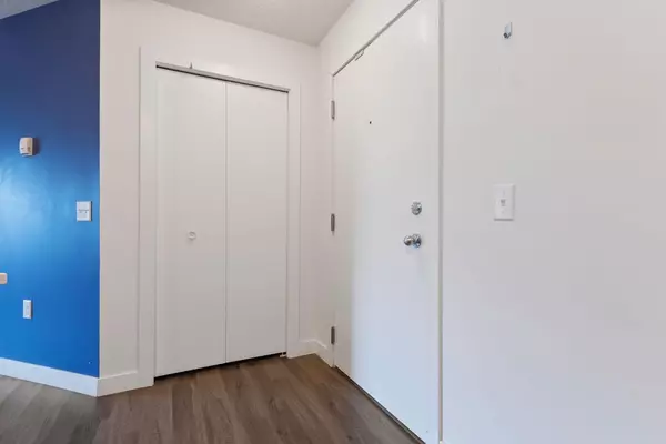 Calgary, AB T3N1T4,4641 128 AVE NE #3320