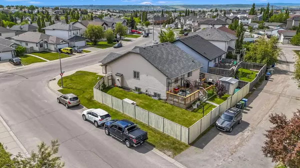 Calgary, AB T3G 5A7,253 Citadel WAY Northwest