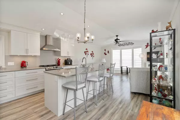 Puslinch, ON N1H 6H9,27 Elm ST
