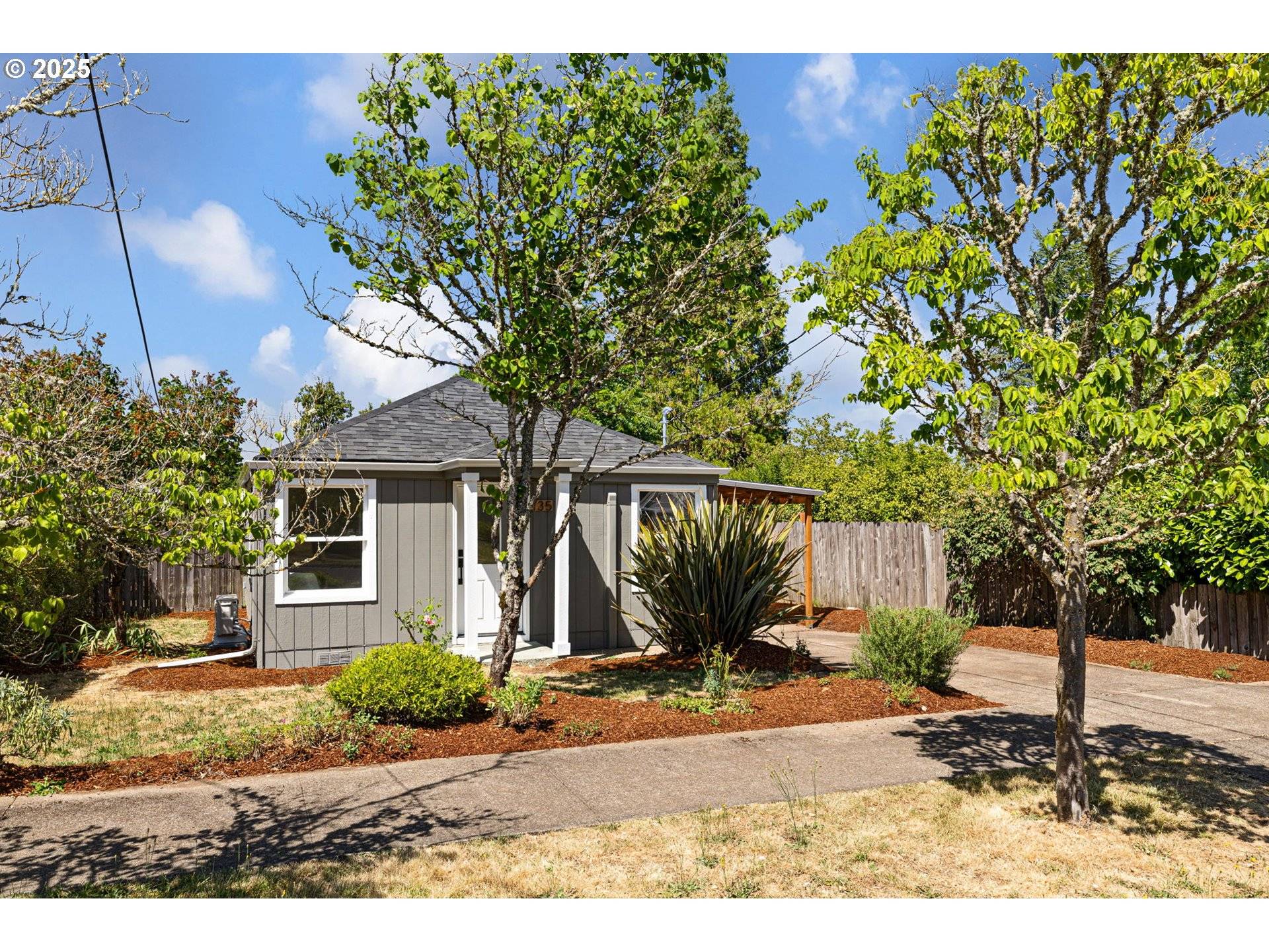 Eugene, OR 97405,135 E 31ST AVE