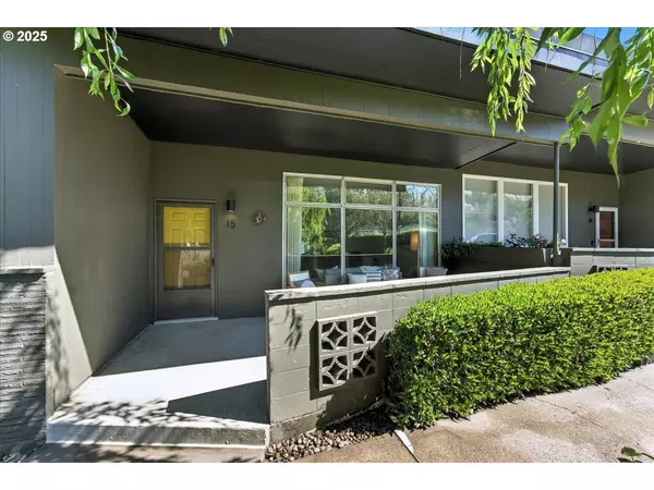 Portland, OR 97225,5225 SW Oleson RD #15