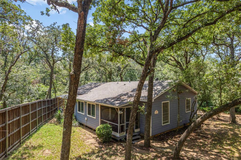 150 Coneflower Road, Shady Shores, TX 76208