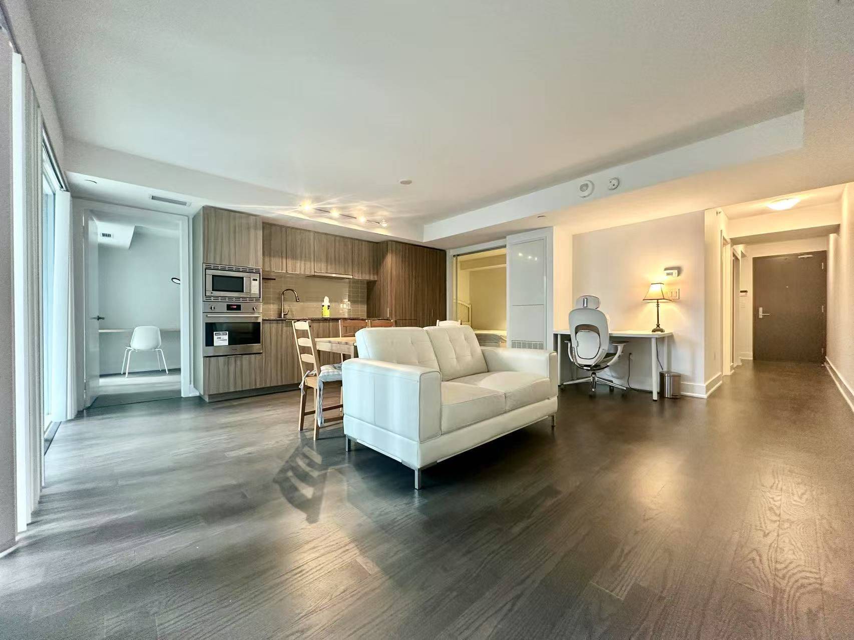 Toronto C01, ON M5S 0C6,955 Bay ST #527