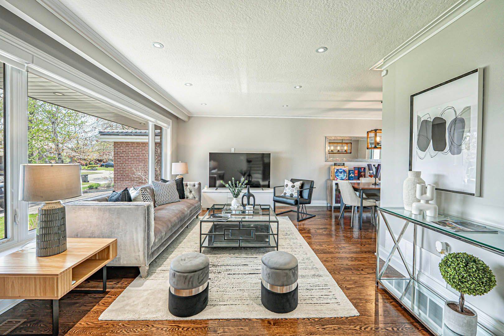 Mississauga, ON L4X 1J2,2255 Denise RD