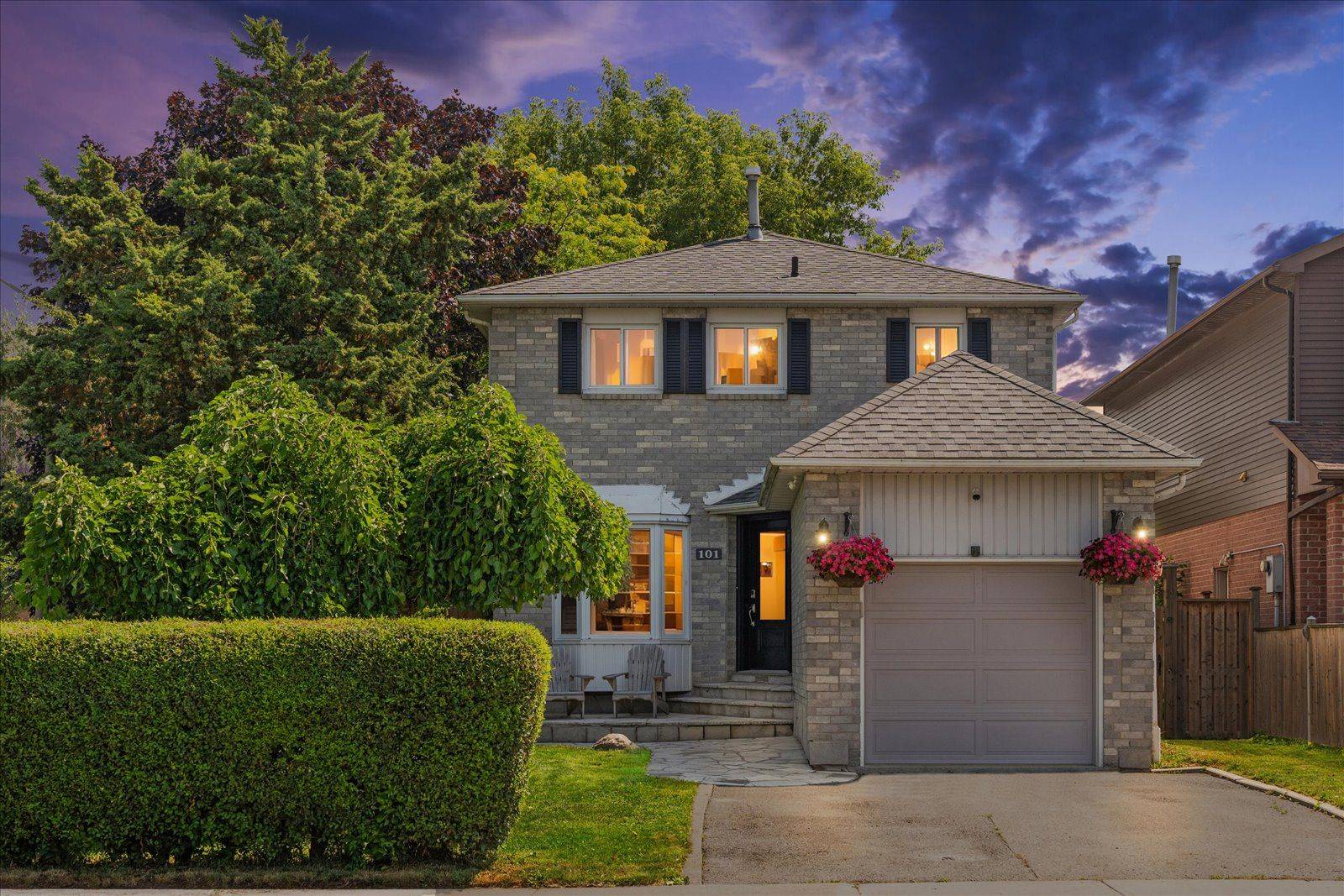 101 Dobson DR, Ajax, ON L1S 5G1