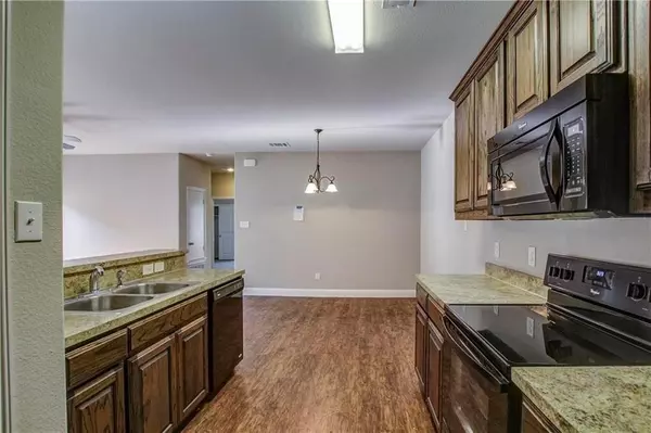 Crowley, TX 76036,432 Canvas Court