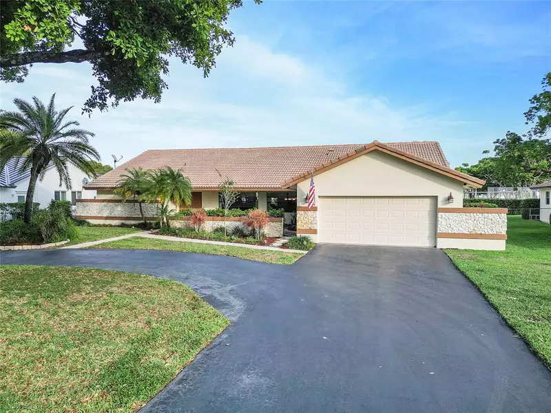9950 NW 11th Mnr, Coral Springs, FL 33071