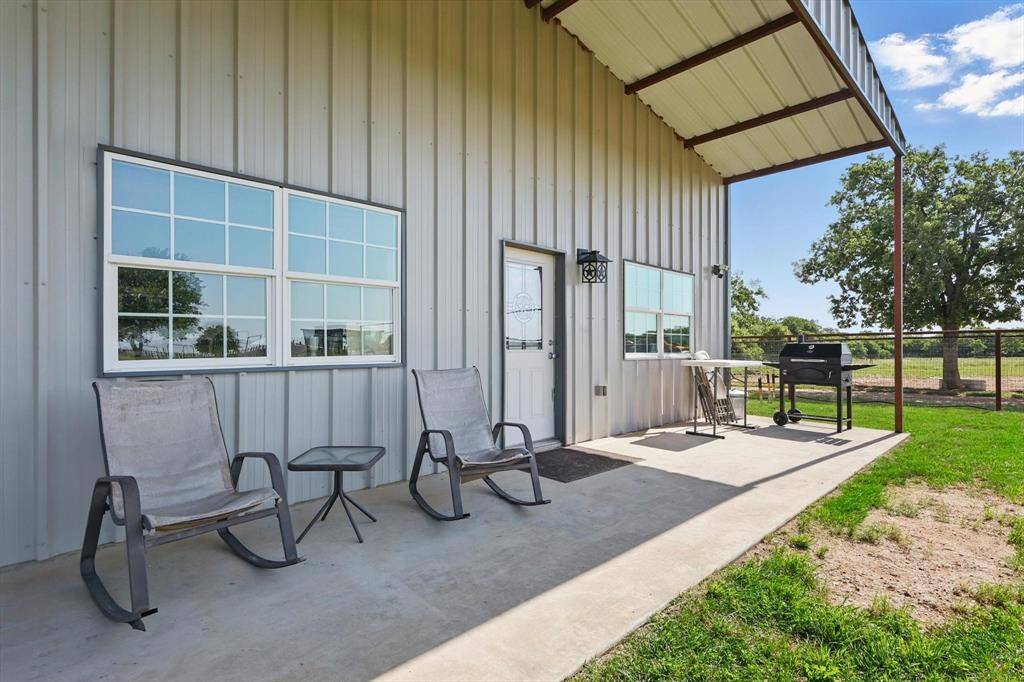 Bowie, TX 76230,19281 Fm 2127