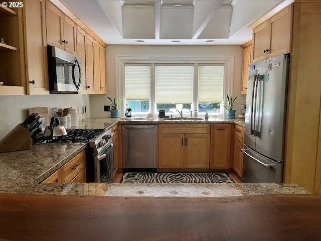 Portland, OR 97210,4500 W BURNSIDE RD