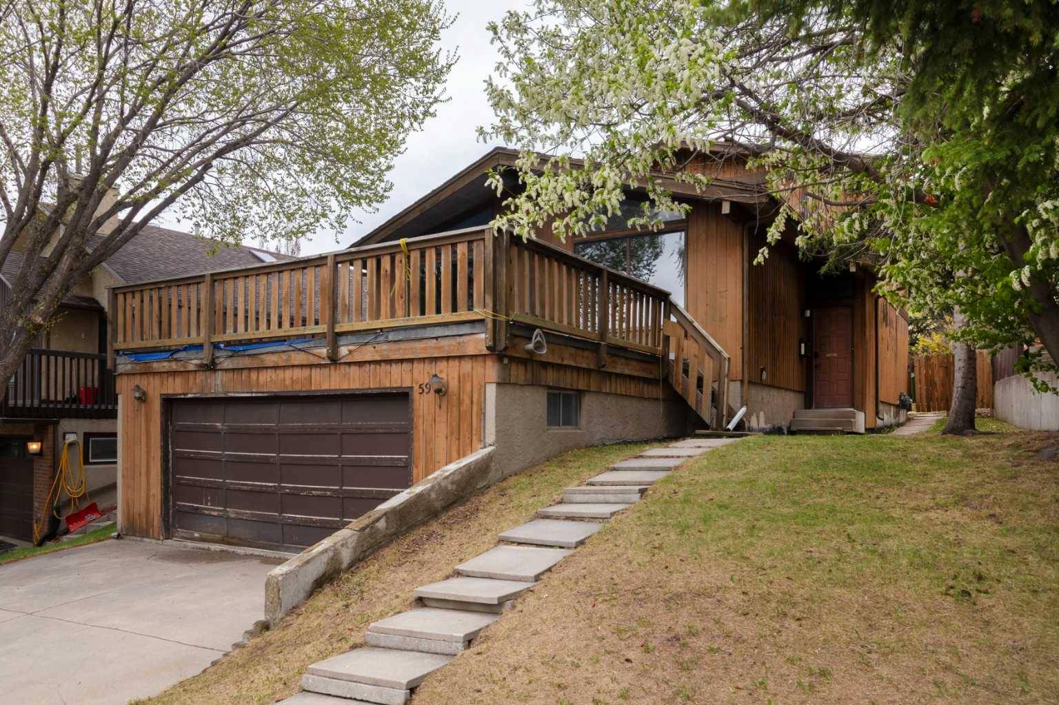 59 Beaconsfield PL NW, Calgary, AB T3K1W8