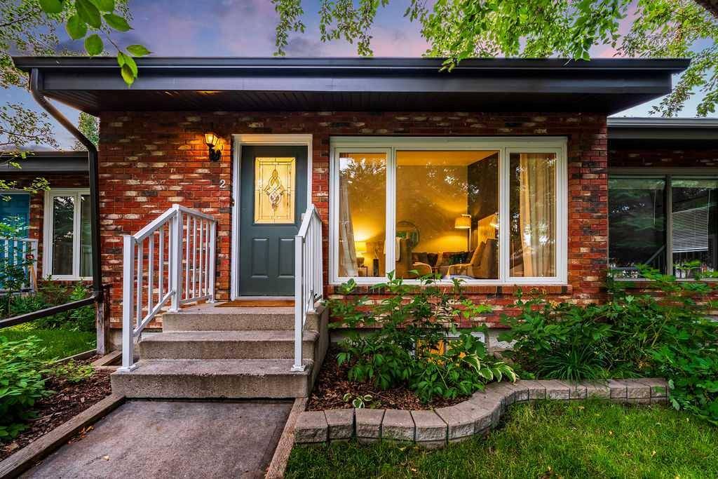 2 Sullivan RD Southwest, High River, AB T1V 1C7