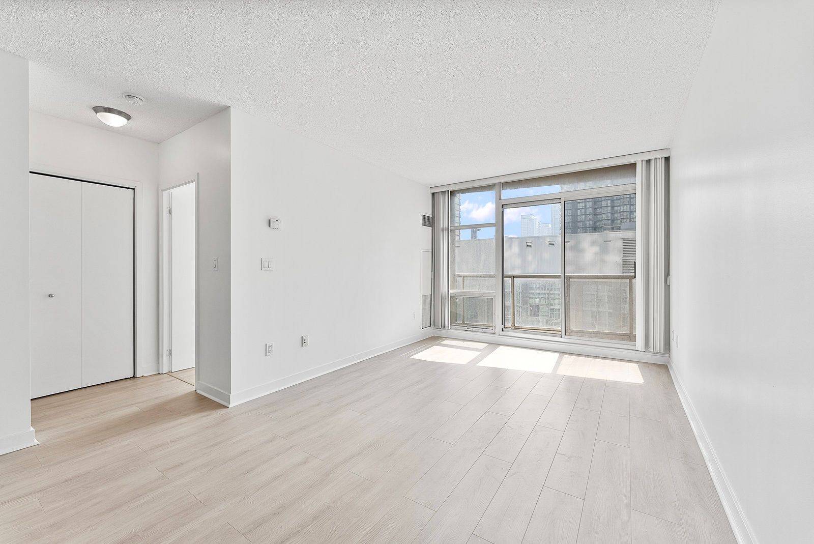 Toronto C01, ON M5V 3V2,10 Navy Wharf CT #1101