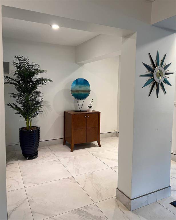 Pompano Beach, FL 33069,806 Cypress Grove Ln #201
