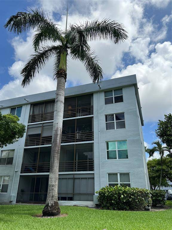 117 Royal Park Drive #2A, Oakland Park, FL 33309