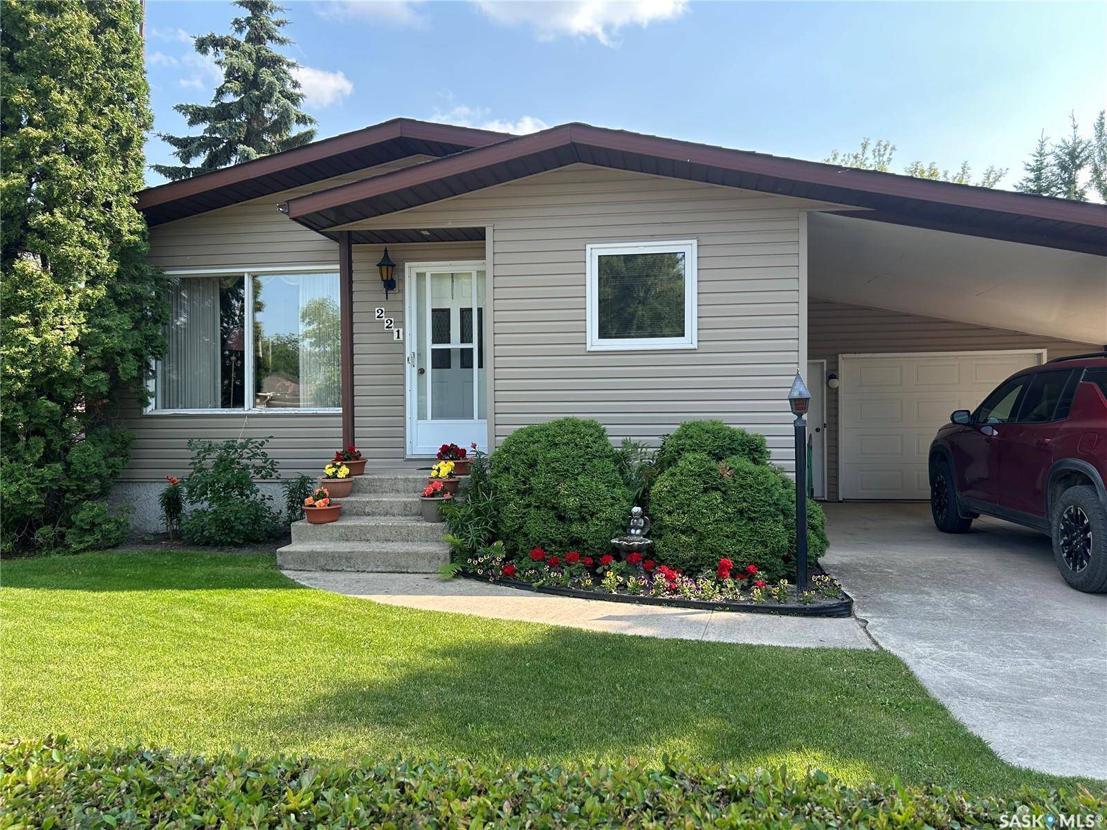 Drake, SK S0K 1H0,221 Howard STREET