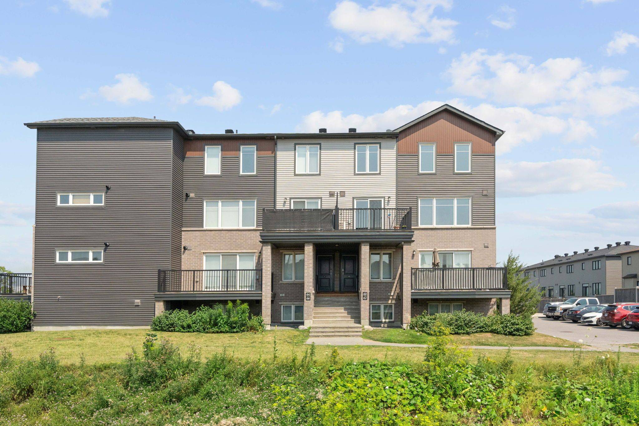62 Affinity Private, Barrhaven, ON K2J 6R5