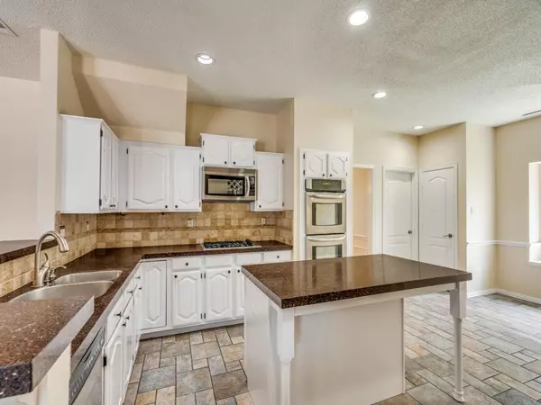 Plano, TX 75025,1724 Simsbury Drive