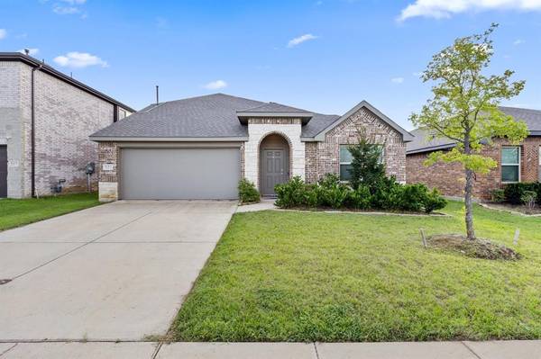 521 Bermuda Avenue, Lancaster, TX 75146