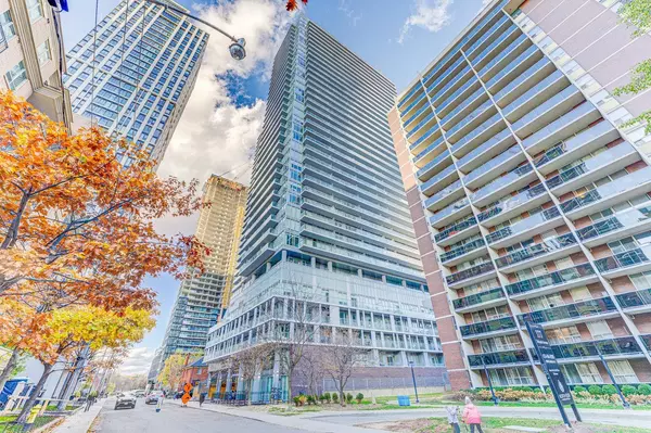 195 Redpath AVE #1606, Toronto C10, ON M4P 0E4