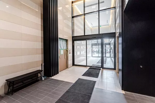Toronto C08, ON M4Y 0G8,501 Yonge ST #5202