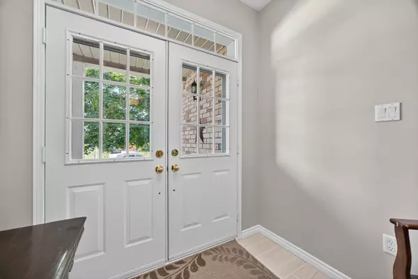 Wasaga Beach, ON L9Z 1N2,113 SILVER BIRCH AVE