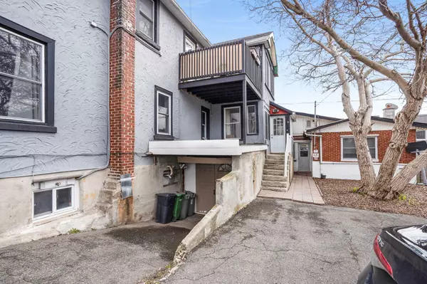 West Centre Town, ON K1R 6Y8,48 LOUISA ST